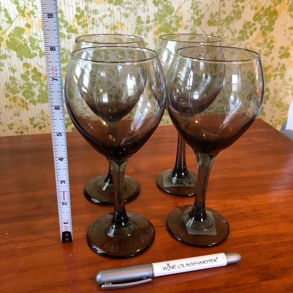 Black Glass Wine Glasses Set of 4 Grey Smoked Glass Free Gift Entertaining - Picture 3 of 8